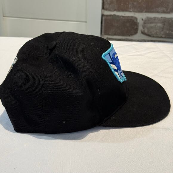 New Orleans Hornets Hardwood Classic 
SnapBack Black Hat by New Era - Picture 6 of 9